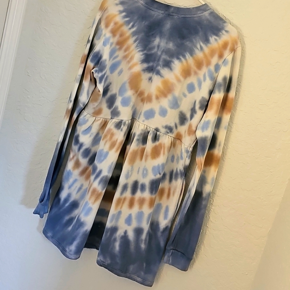 Tie-Dye Long Sleeve Midi Dress - Picture 16 of 16